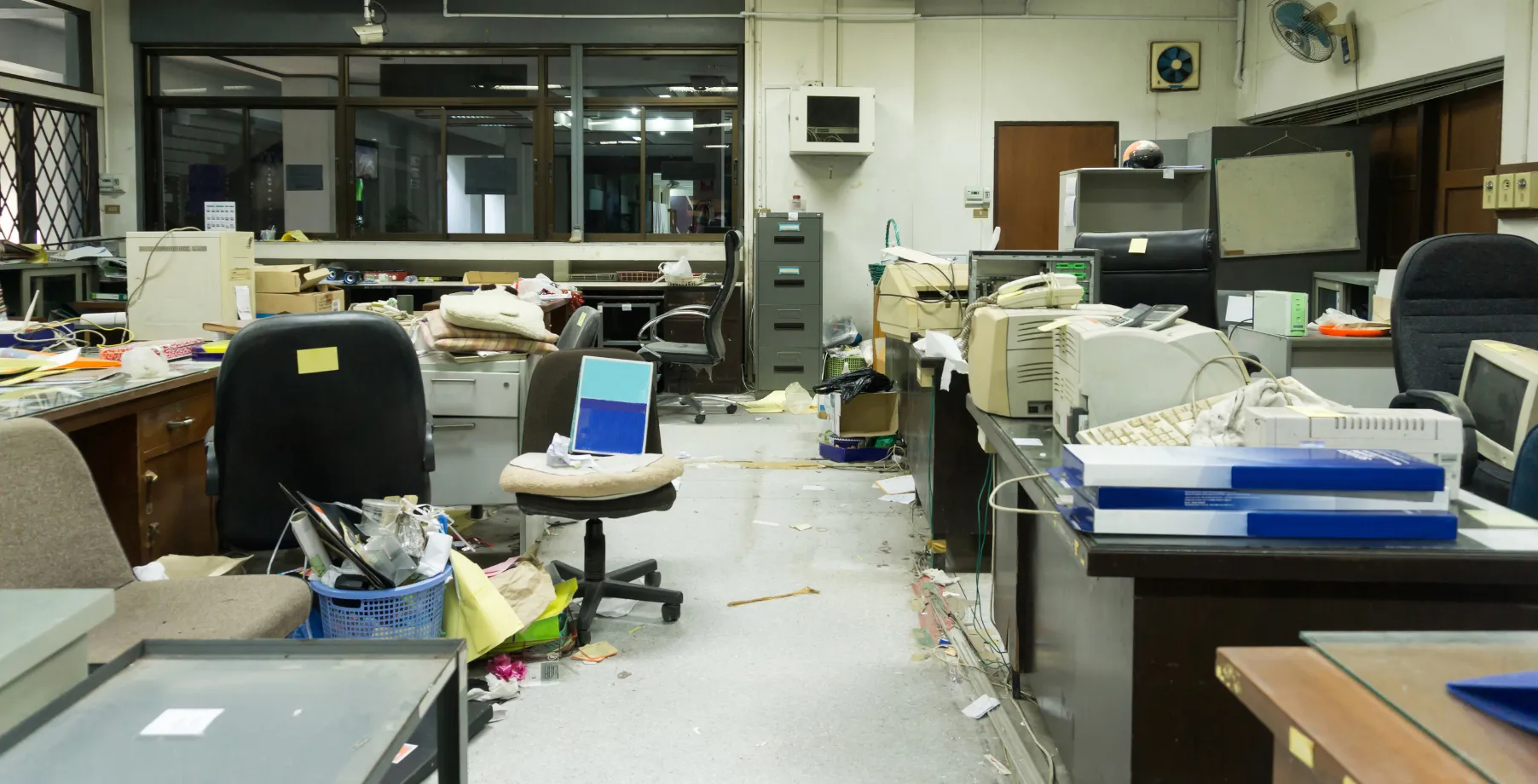 Outdated commercial office space in Los Angeles before remodeling